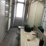 Grazioso Trilocale Centro/stazione דירה ברשה