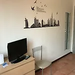 דירה Grazioso Trilocale Centro/stazione ברשה