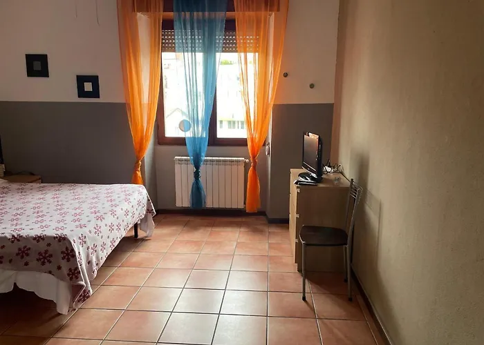 Apartament Grazioso Trilocale Centro/stazione