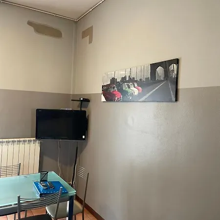 Апартаменты Grazioso Trilocale Centro/stazione *
