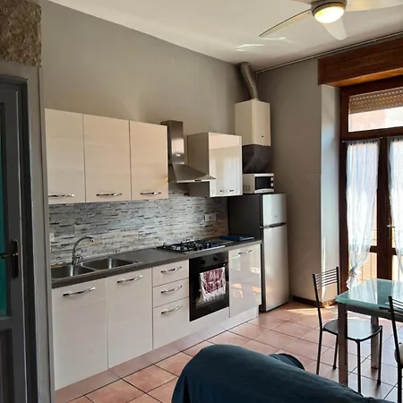Apartment Grazioso Trilocale Centro/stazione *