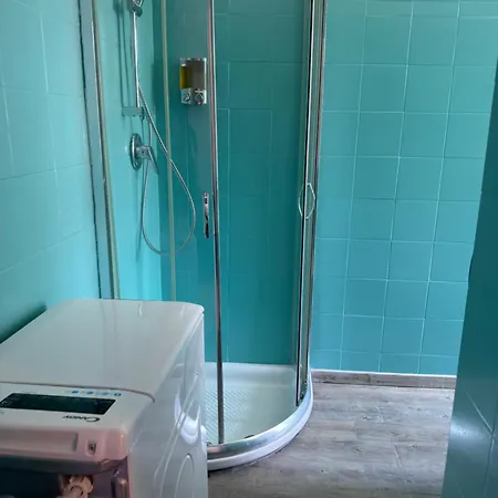 Apartment Grazioso Trilocale Centro/stazione
