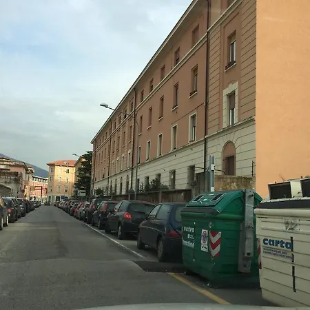 Апартаменты Grazioso Trilocale Centro/stazione